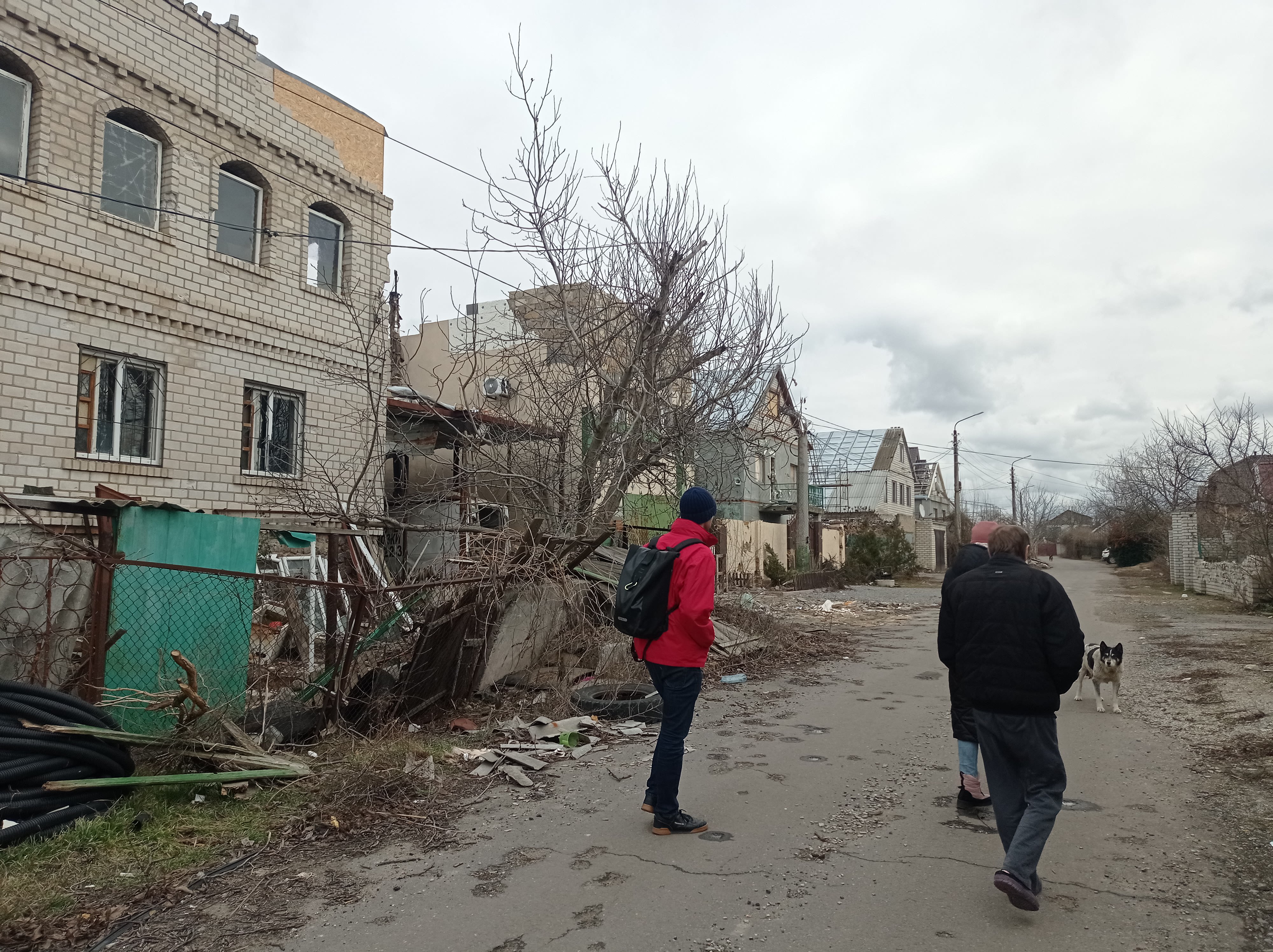  Description A damaged house in Mykolaiv region, south of Ukraine